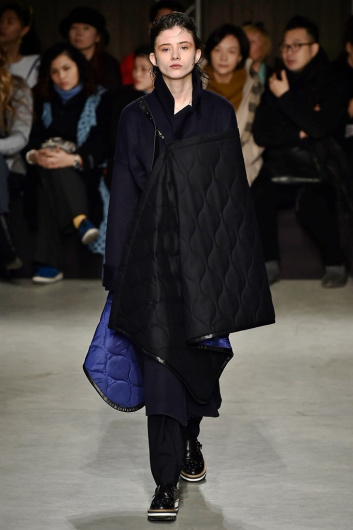 Fotoservizio/FW 18-19/WOMEN/UJOH/DP2/1