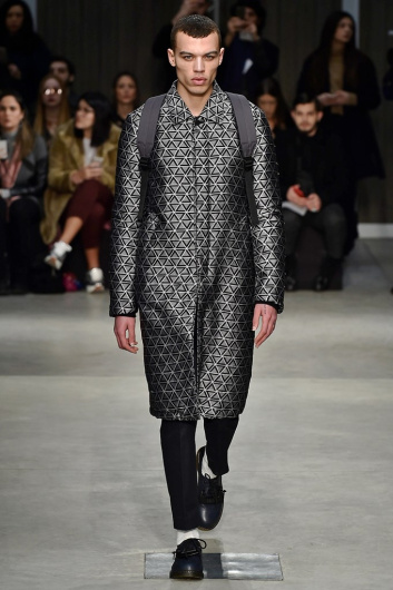 Fotoservizio/FW 18-19/WOMEN/ATSUSHI NAKASHIMA/DP2/1