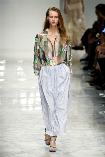 Fotoservizio/SS 2016/WOMEN/BLUMARINE/DP1/13