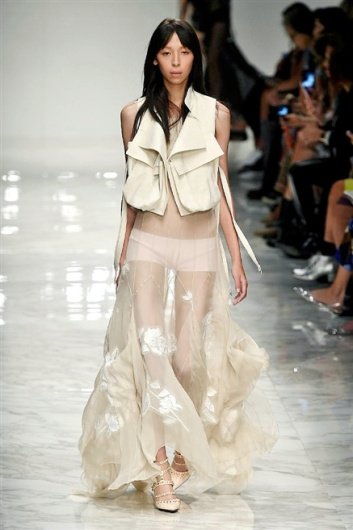 Fotoservizio/SS 2016/WOMEN/BLUMARINE/DP1/14