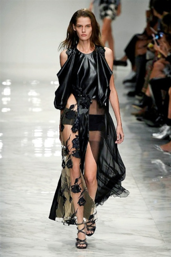 Fotoservizio/SS 2016/WOMEN/BLUMARINE/DP1/15