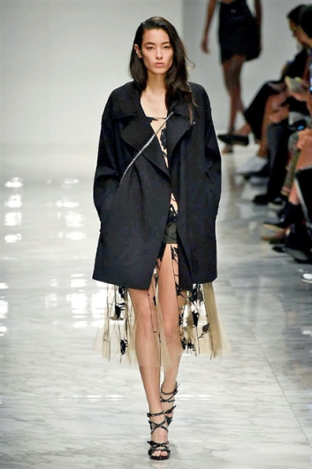Fotoservizio/SS 2016/WOMEN/BLUMARINE/DP1/18