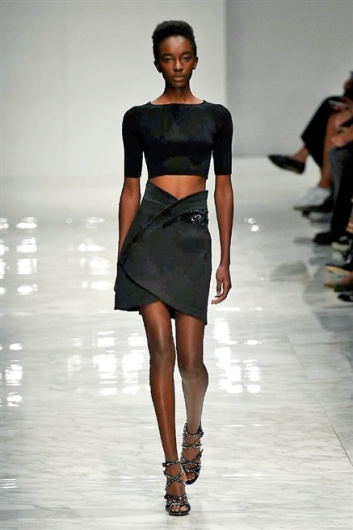 Fotoservizio/SS 2016/WOMEN/BLUMARINE/DP1/19