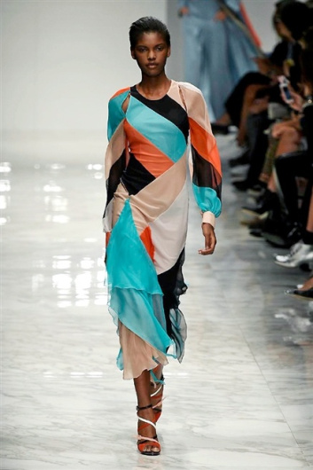 Fotoservizio/SS 2016/WOMEN/BLUMARINE/DP1/27