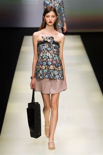 Fotoservizio/SS 2016/WOMEN/EMPORIO ARMANI/DP1/10
