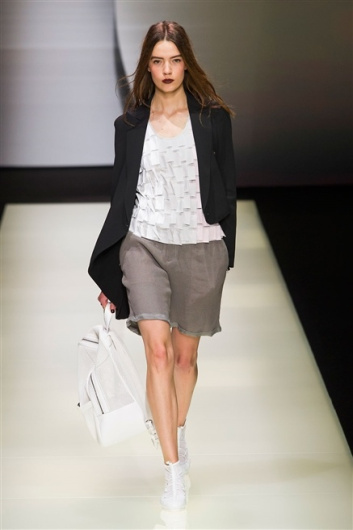 Fotoservizio/SS 2016/WOMEN/EMPORIO ARMANI/DP1/19