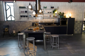 Fotoservizio/SS 2018/DESIGN/PRESENTAZIONE_HOME/DIESEL 2/DP2/39