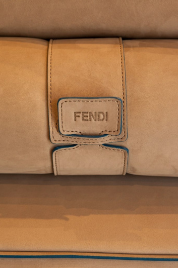 Fotoservizio/SS 2018/DESIGN/PRESENTAZIONE_HOME/FENDI 2/DP2/2