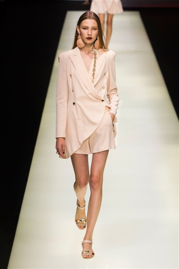 Fotoservizio/SS 2016/WOMEN/EMPORIO ARMANI/DP1/37