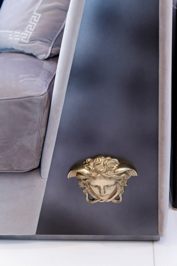 Fotoservizio/SS 2018/DESIGN/PRESENTAZIONE_HOME/VERSACE 2/DP2/10