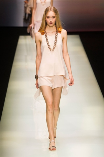 Fotoservizio/SS 2016/WOMEN/EMPORIO ARMANI/DP1/39