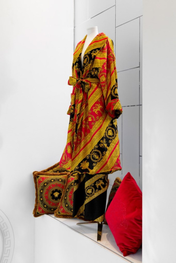 Fotoservizio/SS 2018/DESIGN/PRESENTAZIONE_HOME/VERSACE 2/DP2/13
