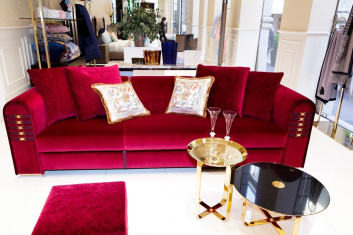 Fotoservizio/SS 2018/DESIGN/PRESENTAZIONE_HOME/VERSACE 2/DP2/29