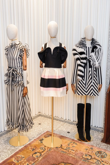 Fotoservizio/SS 2018/DESIGN/ALTRO_EVENTO/VALENTINO/DP2/37