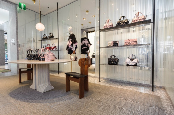 Fotoservizio/SS 2018/DESIGN/ALTRO_EVENTO/VALENTINO/DP2/53