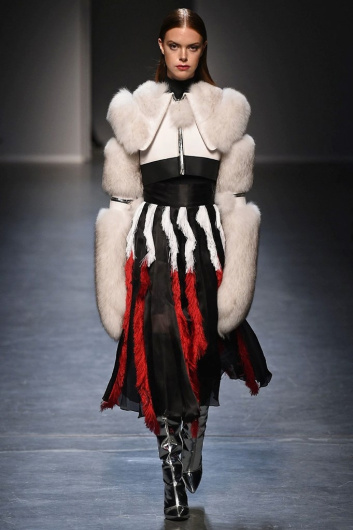 Fotoservizio/SS 2019/MEN/SFILATA/MILANO MODA GRADUATE/DP2/10
