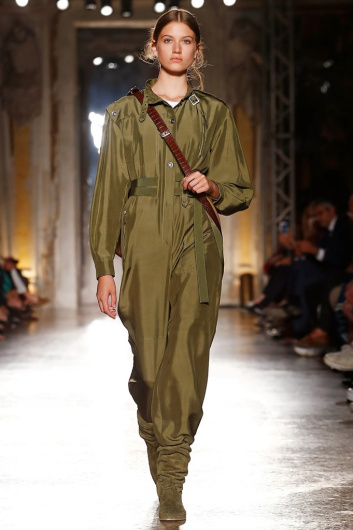 Fotoservizio/SS 2019/MEN/SFILATA/ALBERTA FERRETTI/DP2/0