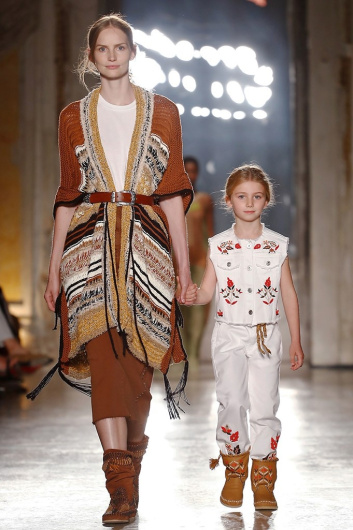 Fotoservizio/SS 2019/MEN/SFILATA/ALBERTA FERRETTI/DP2/5