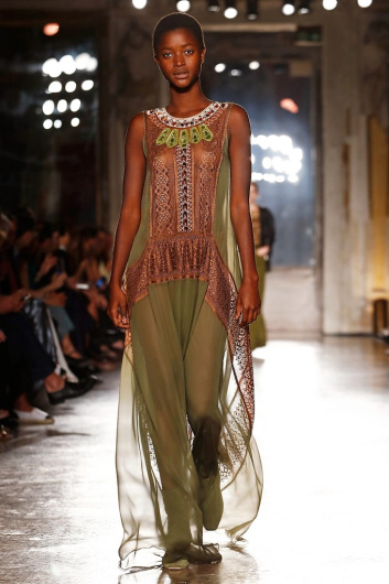 Fotoservizio/SS 2019/MEN/SFILATA/ALBERTA FERRETTI/DP2/6