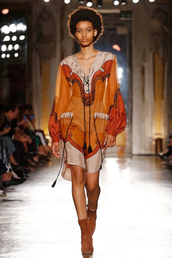 Fotoservizio/SS 2019/MEN/SFILATA/ALBERTA FERRETTI/DP2/2