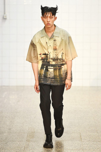 Fotoservizio/SS 2019/MEN/SFILATA/M1992/DP2/0