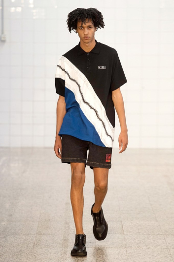 Fotoservizio/SS 2019/MEN/SFILATA/M1992/DP2/14