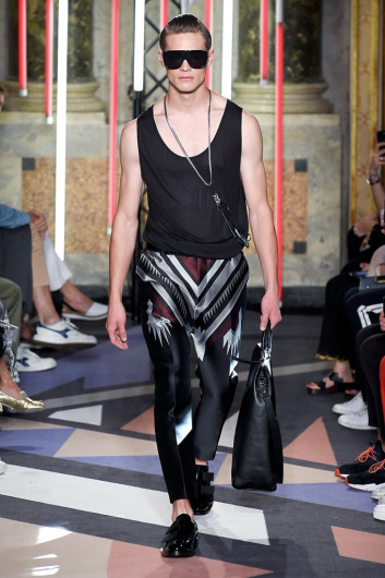Fotoservizio/SS 2019/MEN/SFILATA/LES HOMMES/DP2/1