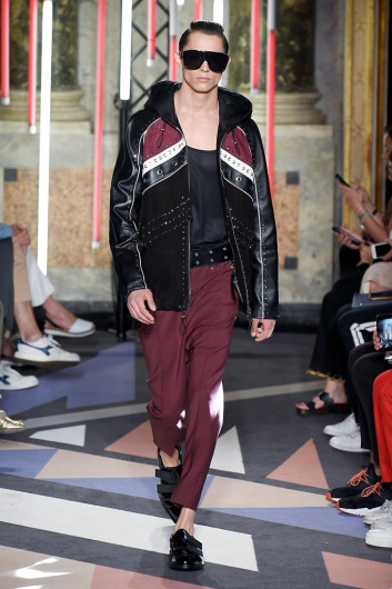 Fotoservizio/SS 2019/MEN/SFILATA/LES HOMMES/DP2/2