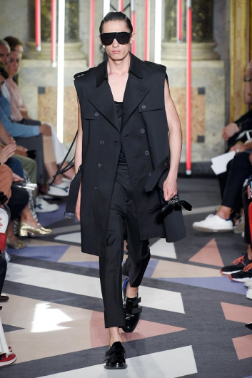 Fotoservizio/SS 2019/MEN/SFILATA/LES HOMMES/DP2/3