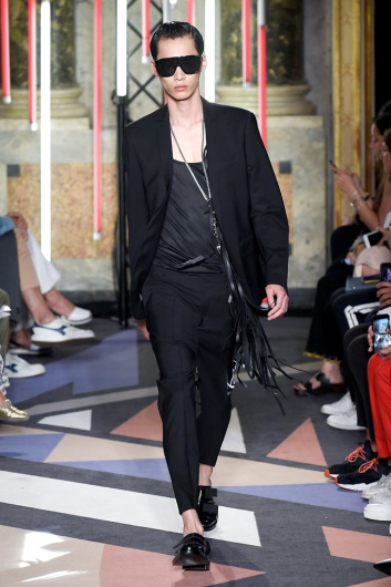 Fotoservizio/SS 2019/MEN/SFILATA/LES HOMMES/DP2/4