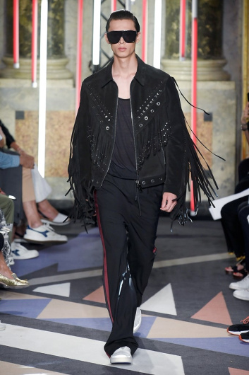 Fotoservizio/SS 2019/MEN/SFILATA/LES HOMMES/DP2/1