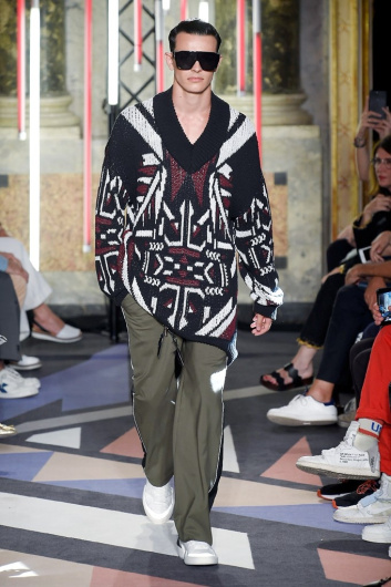 Fotoservizio/SS 2019/MEN/SFILATA/LES HOMMES/DP2/2