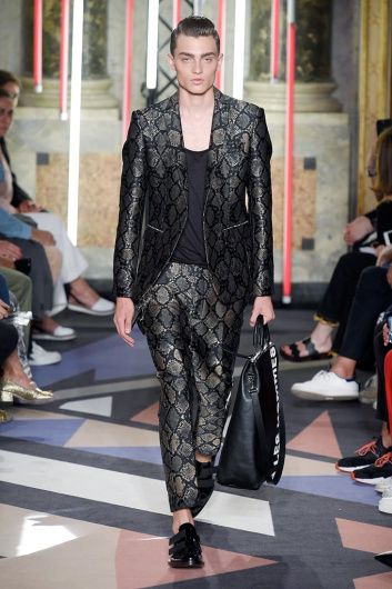 Fotoservizio/SS 2019/MEN/SFILATA/LES HOMMES/DP2/4