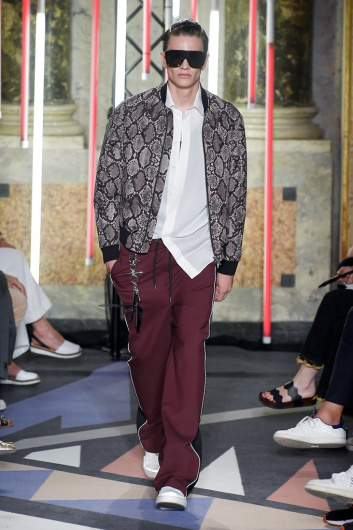 Fotoservizio/SS 2019/MEN/SFILATA/LES HOMMES/DP2/0
