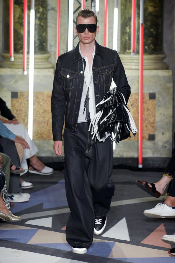 Fotoservizio/SS 2019/MEN/SFILATA/LES HOMMES/DP2/5