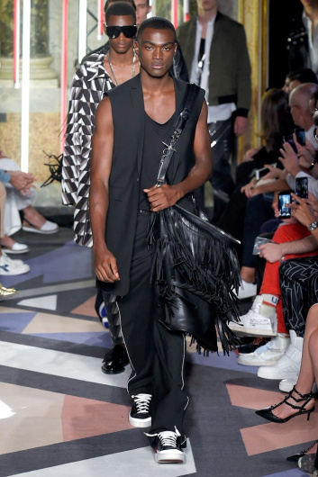 Fotoservizio/SS 2019/MEN/SFILATA/LES HOMMES/DP2/7