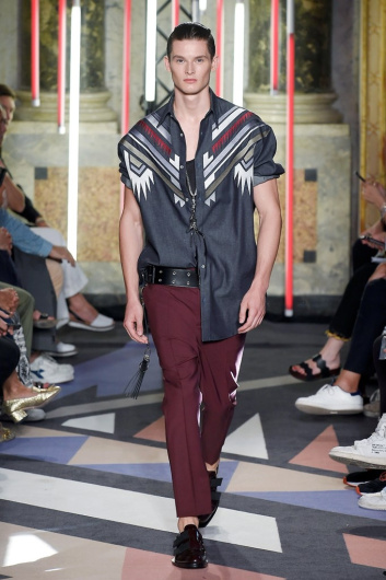 Fotoservizio/SS 2019/MEN/SFILATA/LES HOMMES/DP2/7