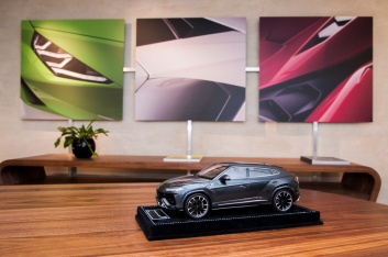 Fotoservizio/SS 2019/MEN/PRESENTAZIONE/COLLEZIONE AUTOMOBILI LAMBORGHINI/DP2/41