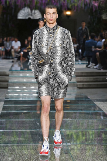 Fotoservizio/SS 2019/MEN/SFILATA/VERSACE/DP2/5