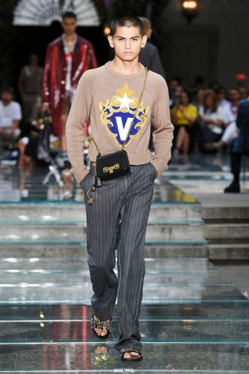 Fotoservizio/SS 2019/MEN/SFILATA/VERSACE/DP2/10