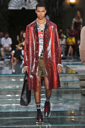 Fotoservizio/SS 2019/MEN/SFILATA/VERSACE/DP2/11