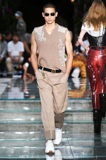 Fotoservizio/SS 2019/MEN/SFILATA/VERSACE/DP2/1