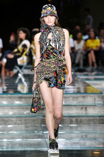 Fotoservizio/SS 2019/MEN/SFILATA/VERSACE/DP2/0
