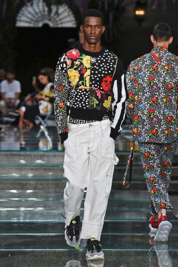 Fotoservizio/SS 2019/MEN/SFILATA/VERSACE/DP2/10