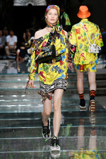Fotoservizio/SS 2019/MEN/SFILATA/VERSACE/DP2/2