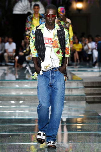 Fotoservizio/SS 2019/MEN/SFILATA/VERSACE/DP2/3