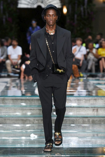 Fotoservizio/SS 2019/MEN/SFILATA/VERSACE/DP2/10