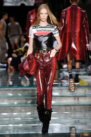 Fotoservizio/SS 2019/MEN/SFILATA/VERSACE/DP2/0