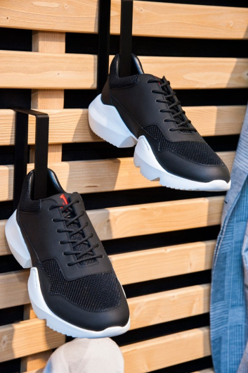 Fotoservizio/SS 2019/MEN/PRESENTAZIONE/KITON/DP2/116