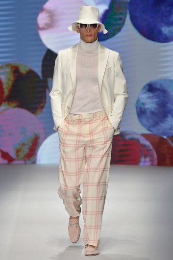 Fotoservizio/SS 2019/MEN/SFILATA/DAKS/DP2/8